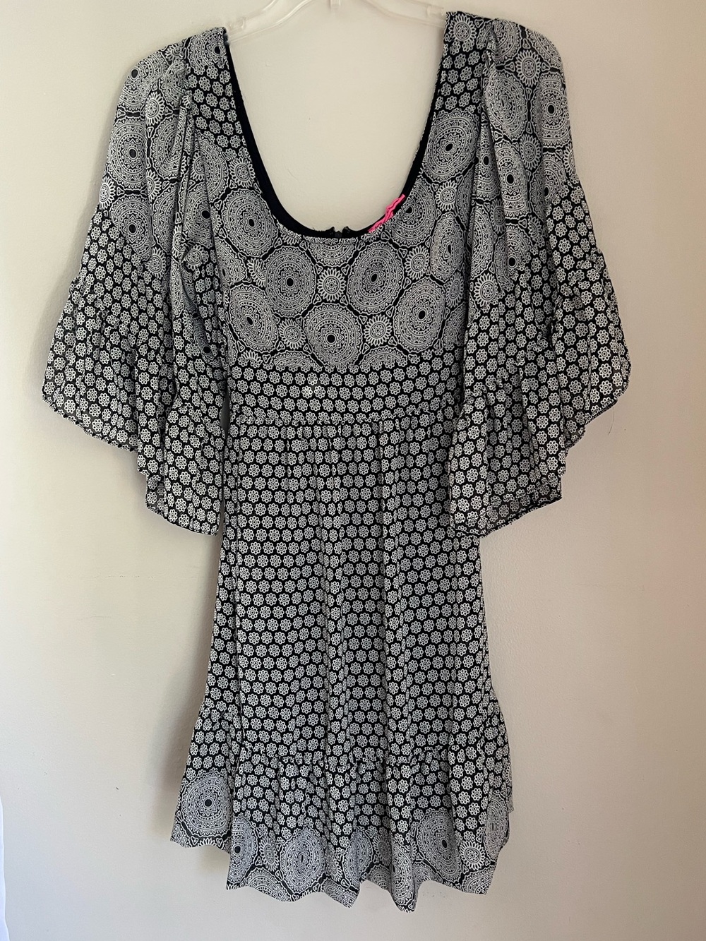 Betsey Johnson Mandala Scoop Neck Dress Women’s 14 Flutter Bell Sleeve Chiffon